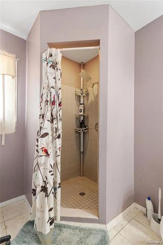 21456 Flanders Street, Farmington Hills, MI 48335