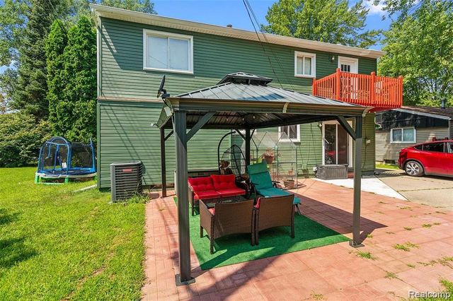 21456 Flanders Street, Farmington Hills, MI 48335