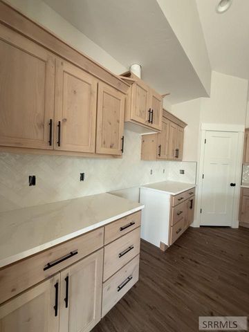 5513 Rock Hollow Lane, Idaho Falls, ID 83401