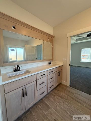 5513 Rock Hollow Lane, Idaho Falls, ID 83401