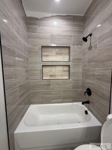 5513 Rock Hollow Lane, Idaho Falls, ID 83401