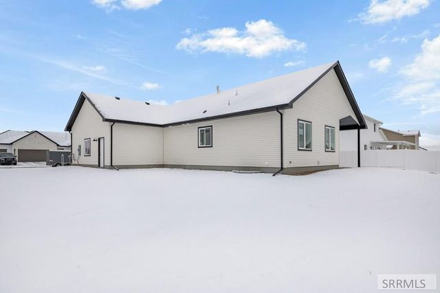 5513 Rock Hollow Lane, Idaho Falls, ID 83401