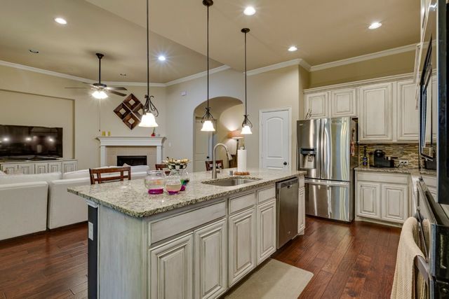 6904 Helena Way, Mckinney, TX 75070