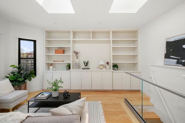 107 Jersey 15, Boston, MA 02215