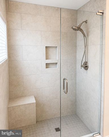 135 RED MAPLE DR, Etters, PA 17319