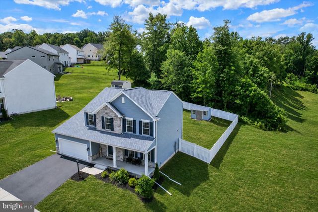 135 RED MAPLE DR, Etters, PA 17319