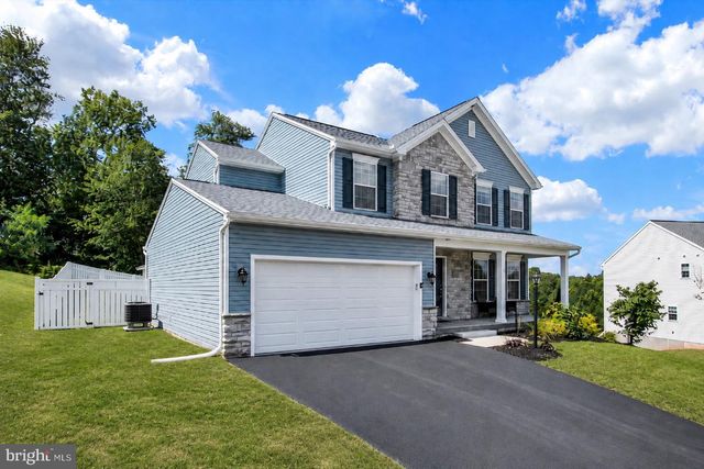 135 RED MAPLE DR, Etters, PA 17319