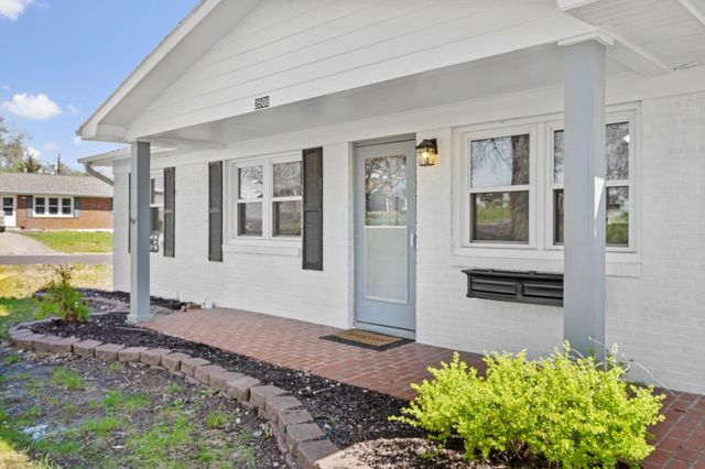 2508 CALICO LN, Columbia, MO 65202