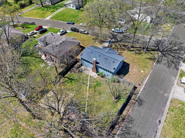 2508 CALICO LN, Columbia, MO 65202
