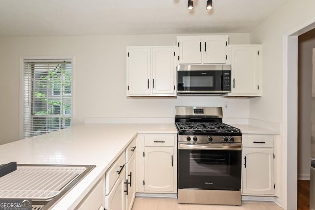 201 LENOX Way 201, Atlanta, GA 30324