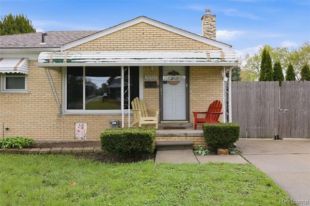 24920 Star Valley Drive, Saint Clair Shores, MI 48080