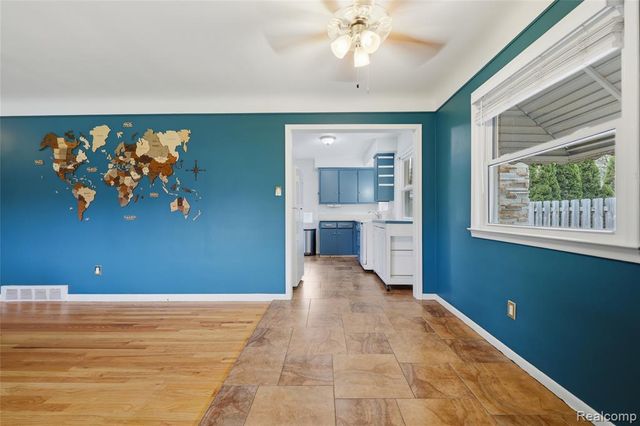 24920 Star Valley Drive, Saint Clair Shores, MI 48080