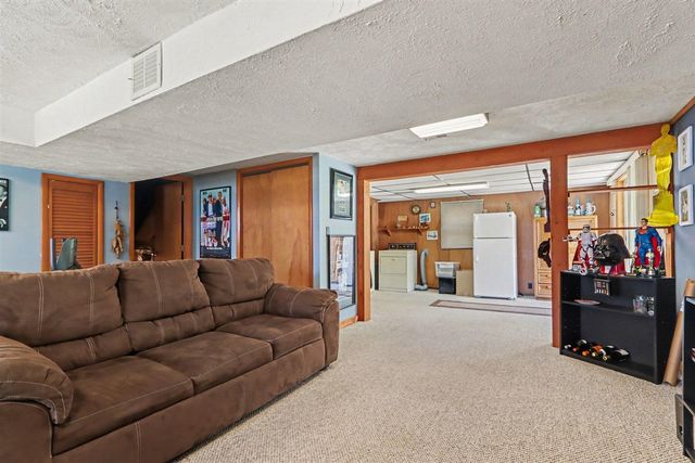 69193 Center Street, Paw Paw, MI 49079