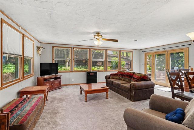69193 Center Street, Paw Paw, MI 49079
