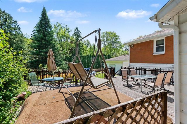 69193 Center Street, Paw Paw, MI 49079