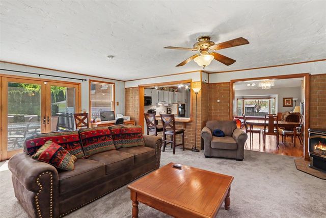 69193 Center Street, Paw Paw, MI 49079