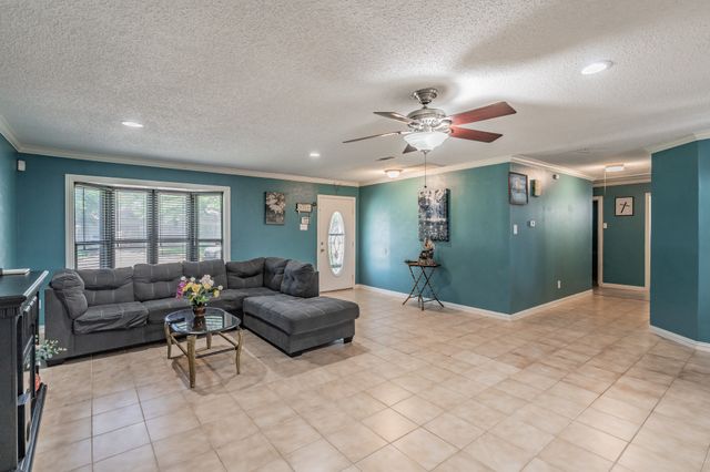 713 Keystone Street, Mesquite, TX 75149