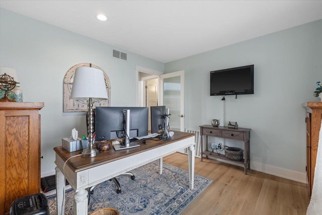 N29W26601 Peterson DRIVE, Pewaukee, WI 53072