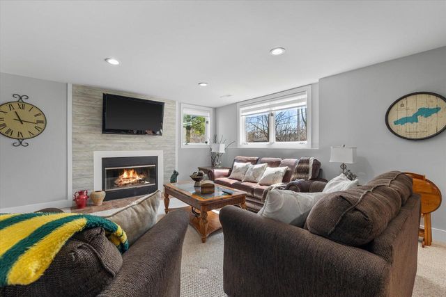 N29W26601 Peterson DRIVE, Pewaukee, WI 53072