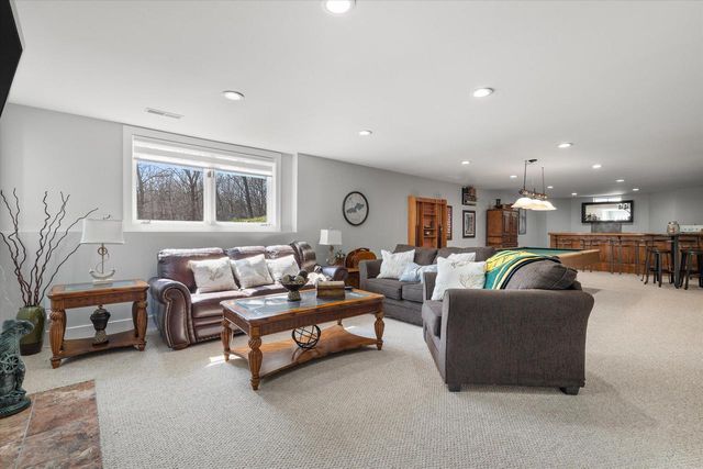 N29W26601 Peterson DRIVE, Pewaukee, WI 53072