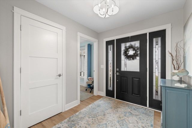 N29W26601 Peterson DRIVE, Pewaukee, WI 53072