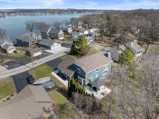 N29W26601 Peterson DRIVE, Pewaukee, WI 53072