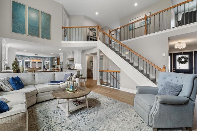 N29W26601 Peterson DRIVE, Pewaukee, WI 53072