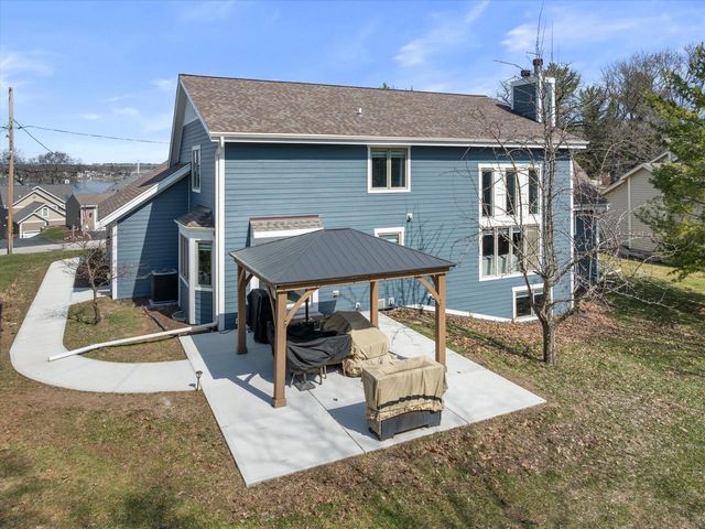 N29W26601 Peterson DRIVE, Pewaukee, WI 53072