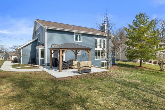 N29W26601 Peterson DRIVE, Pewaukee, WI 53072