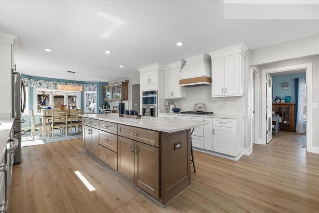 N29W26601 Peterson DRIVE, Pewaukee, WI 53072