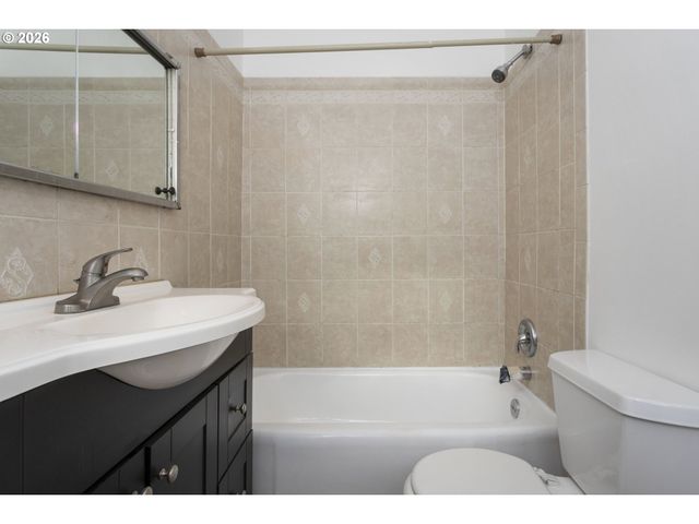 108 Se FRANKLIN St, Camas, WA 98607