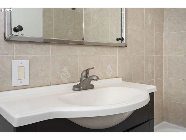 108 Se FRANKLIN St, Camas, WA 98607