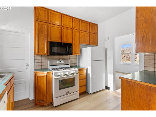 108 Se FRANKLIN St, Camas, WA 98607