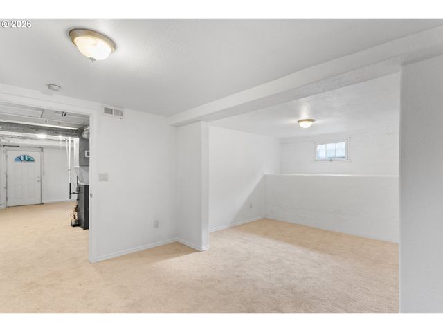 108 Se FRANKLIN St, Camas, WA 98607