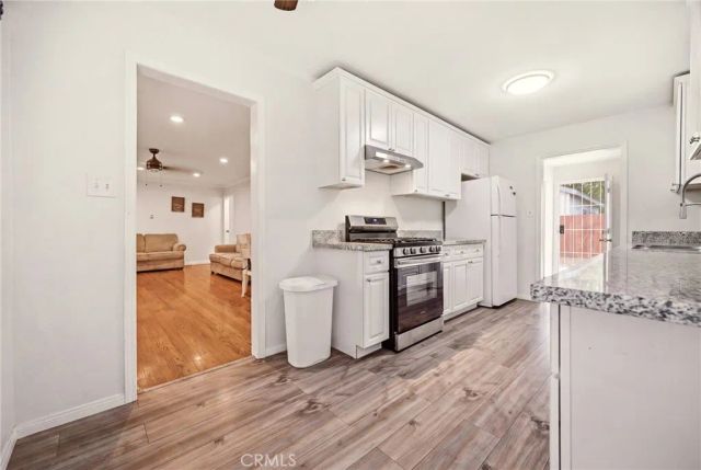 1050 W Olive Street, Corona, CA 92882