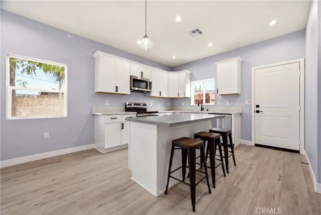 1050 W Olive Street, Corona, CA 92882