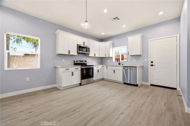 1050 W Olive Street, Corona, CA 92882