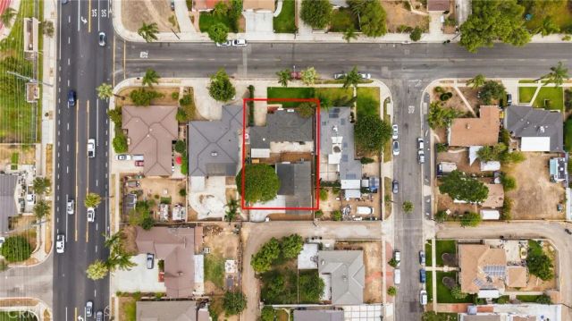 1050 W Olive Street, Corona, CA 92882