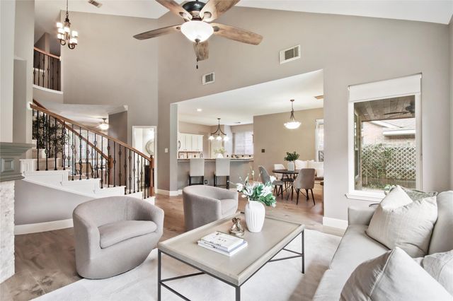 15902 Timber Grove Court N, Tomball, TX 77377