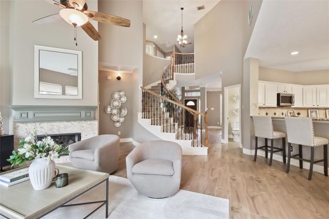 15902 Timber Grove Court N, Tomball, TX 77377