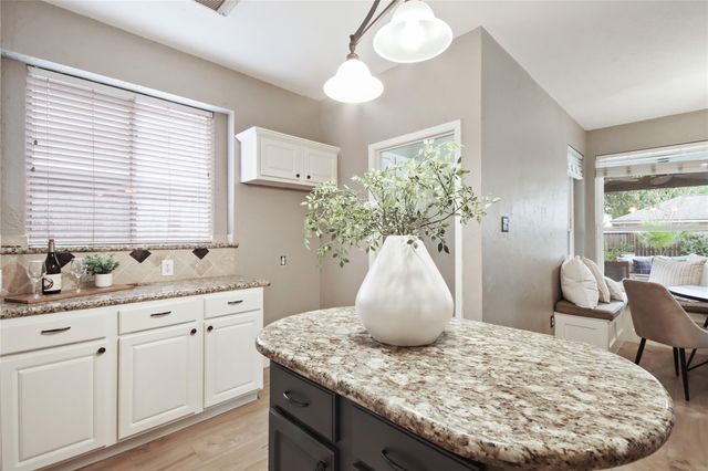 15902 Timber Grove Court N, Tomball, TX 77377