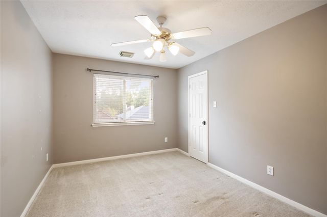 15902 Timber Grove Court N, Tomball, TX 77377