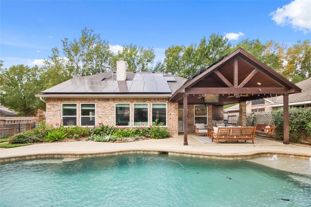 15902 Timber Grove Court N, Tomball, TX 77377