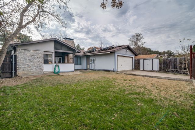 1365 Forestglen Drive, Lewisville, TX 75067