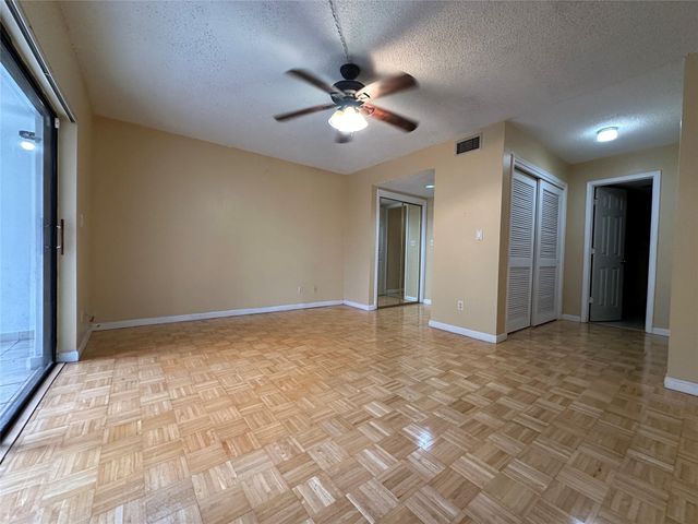 6630 Racquet Club Dr 163, Fort Lauderdale, FL 33319