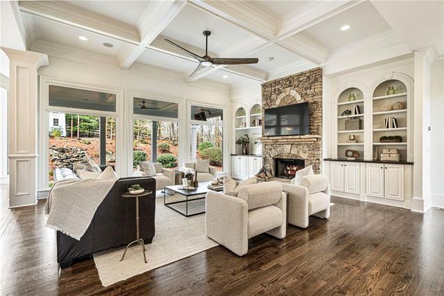 215 Six Hills Lane, Milton, GA 30004