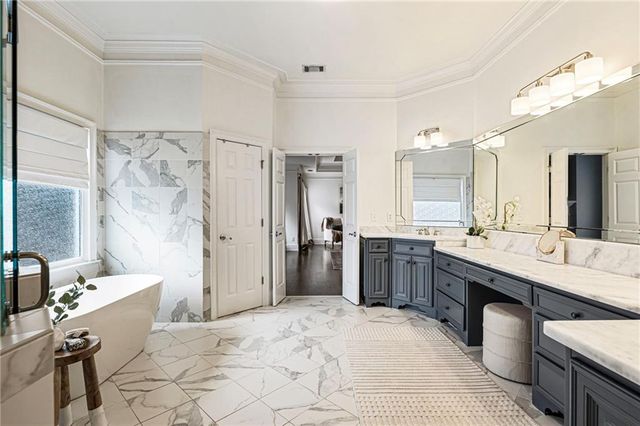 215 Six Hills Lane, Milton, GA 30004