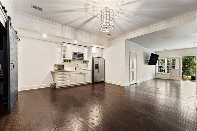 215 Six Hills Lane, Milton, GA 30004