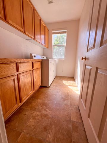 3537 Velvet Leaf St, Plumas Lake, CA 95961