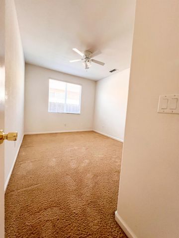 3537 Velvet Leaf St, Plumas Lake, CA 95961